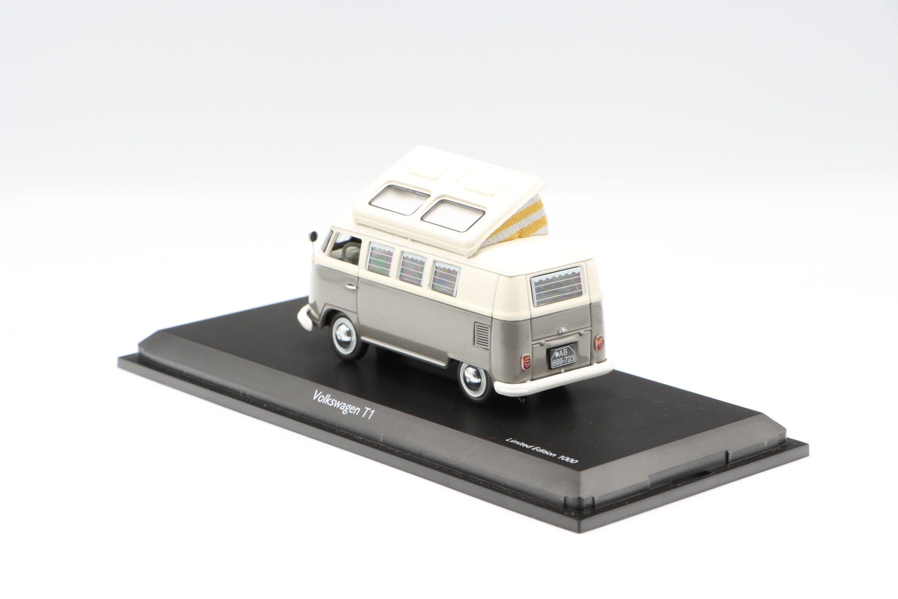 Volkswagen Modellautos: VW T1 Campingbus 1:43 Schuco – Neu und originalverpackt aus Bühl b.Aarberg von modelldiecast 7