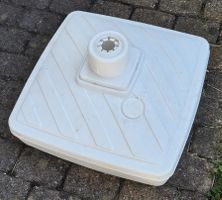 Sonnenschirmständer weiss zum Befüllen guter Zustand