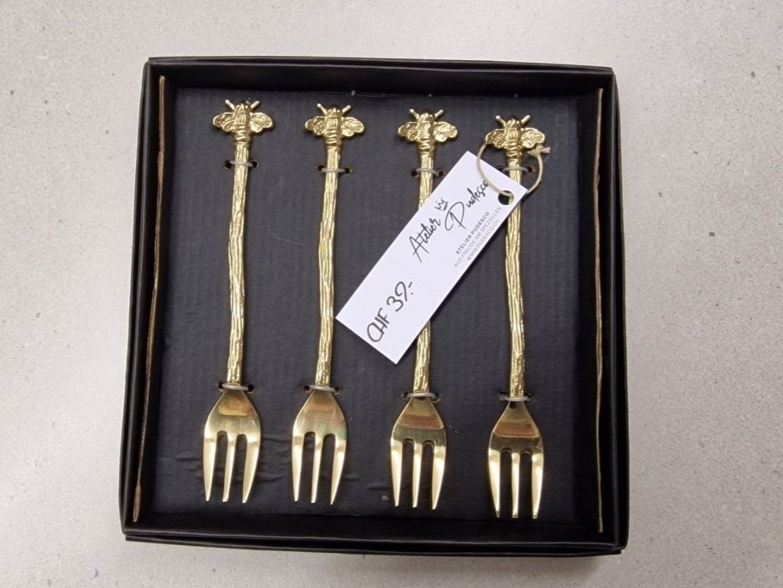 Forchette: Kuchengabel Gold mit Bienen 4-teiliges Set – Nuovo e nell'imballaggio originale da Schaffhausen venduto da AtelierPudesco