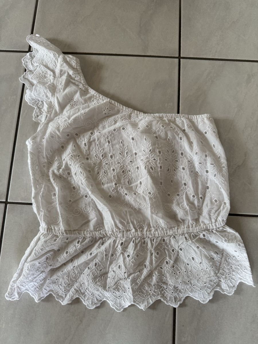 Camicette: Weisses Sommer Top mit Spitze, One Shoulder, Gr. 36 – Usato da Hergiswil NW venduto da kaufe_bei_kaufmann