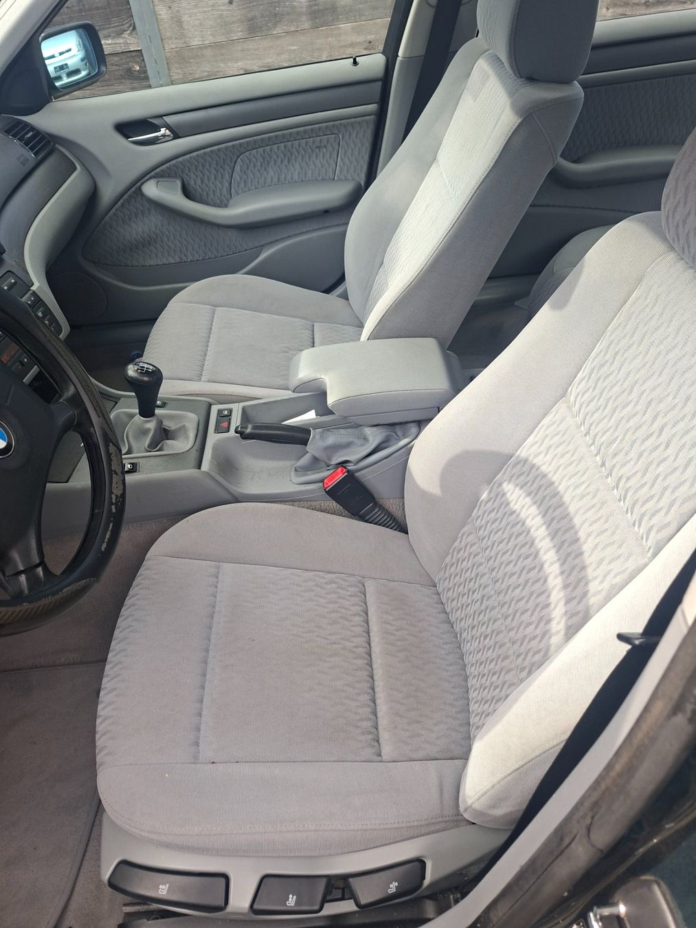 BMW Automobili: BMW 316i 5 portes manuelle – Usato da Bernex venduto da Wannabehasbeen01 6