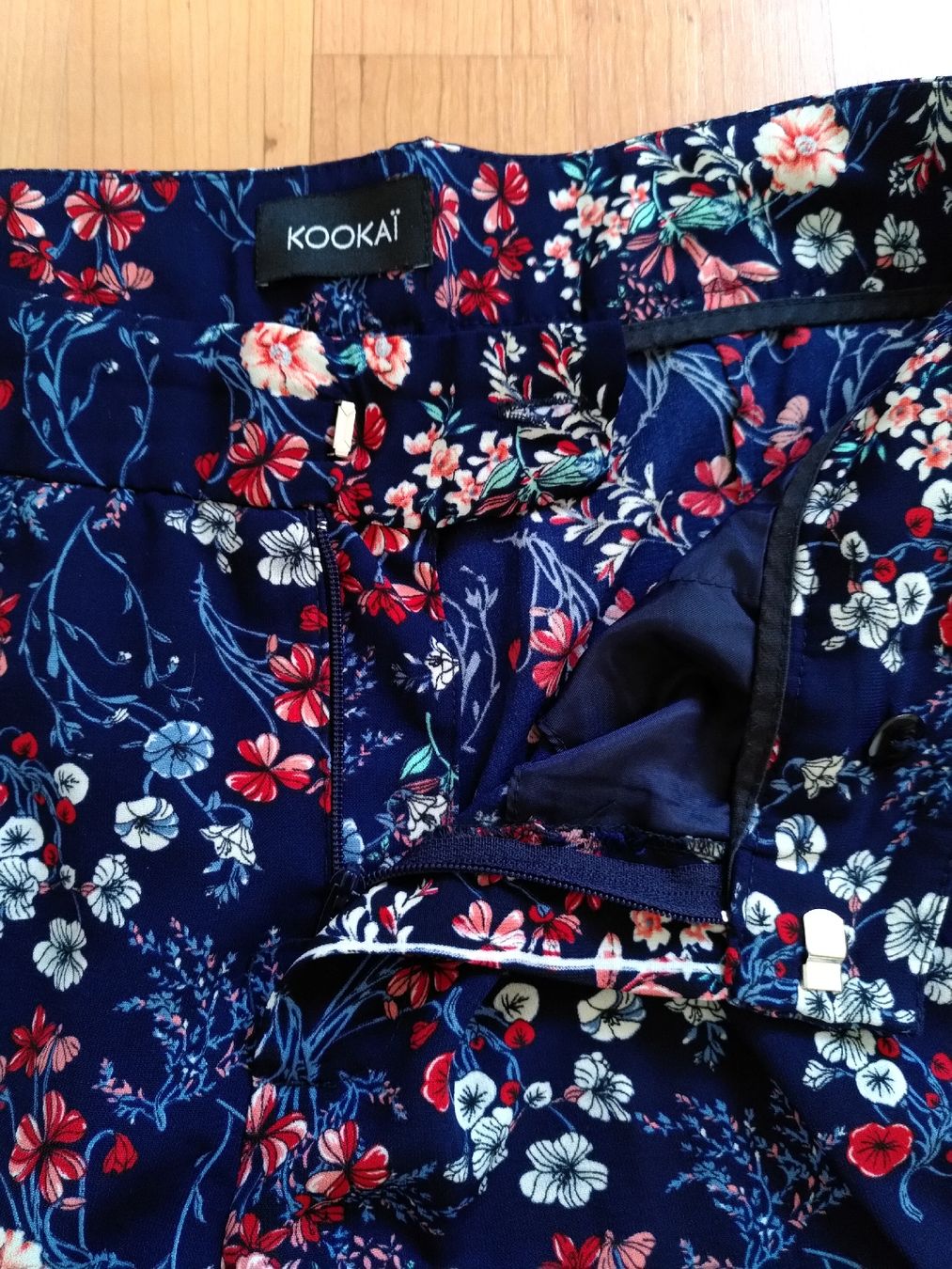 Kookai Pantaloni: Pantalon Kookaï d'été fleuri – Nuovo (secondo la descrizione) da Echallens venduto da Raphia87 2