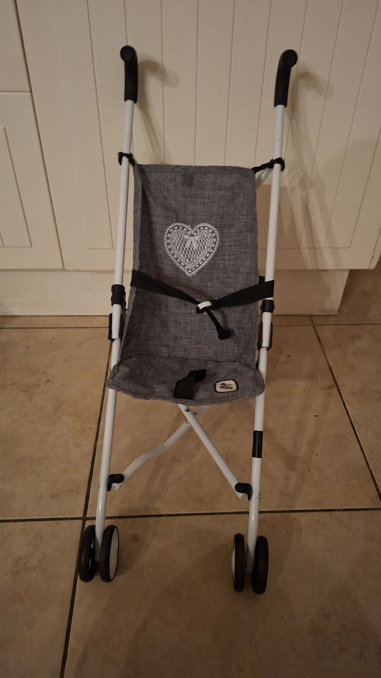 Voitures de poupées: Puppen Buggy  – D'occasion à Zürich par AleksandraS