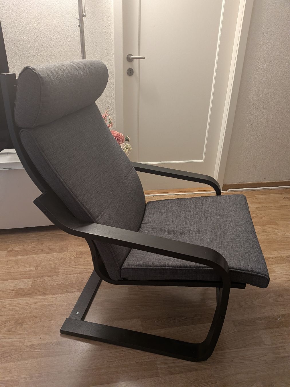 Ikea Poltrone: IKEA Armchair dark grey fabric frame good condition – Usato da Zürich venduto da cha_nx9f 2
