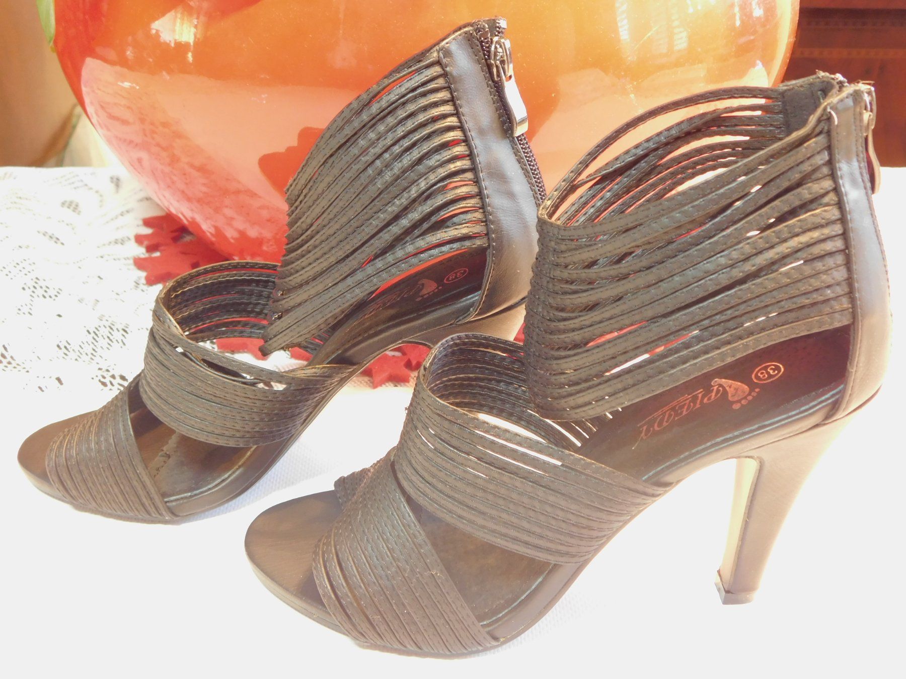 Scarpe da donna: Schone dame Schuhe. – Usato da Emmenbrücke venduto da Ulisse-22 2