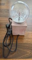 Leuchte mit Beton-Fassung (LJ Lamp Alpha)