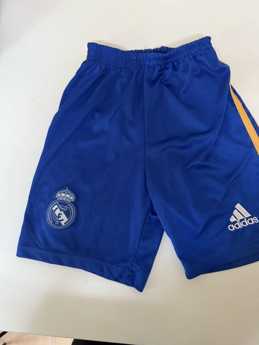 Adidas Pantaloni: Fussball Shorts – Usato da Brittnau venduto da Malwe