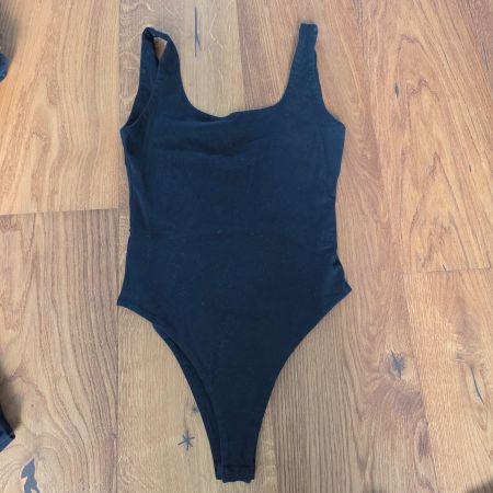 Damen Body schwarz ärmellos gr.xs