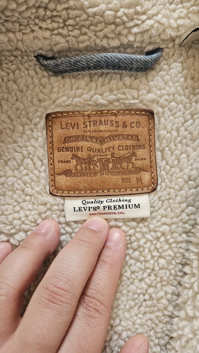 Levi's Giacche: Levi's Premium Veste en Jean  Taille M – Usato da Romont FR venduto da fra_d9wf 1