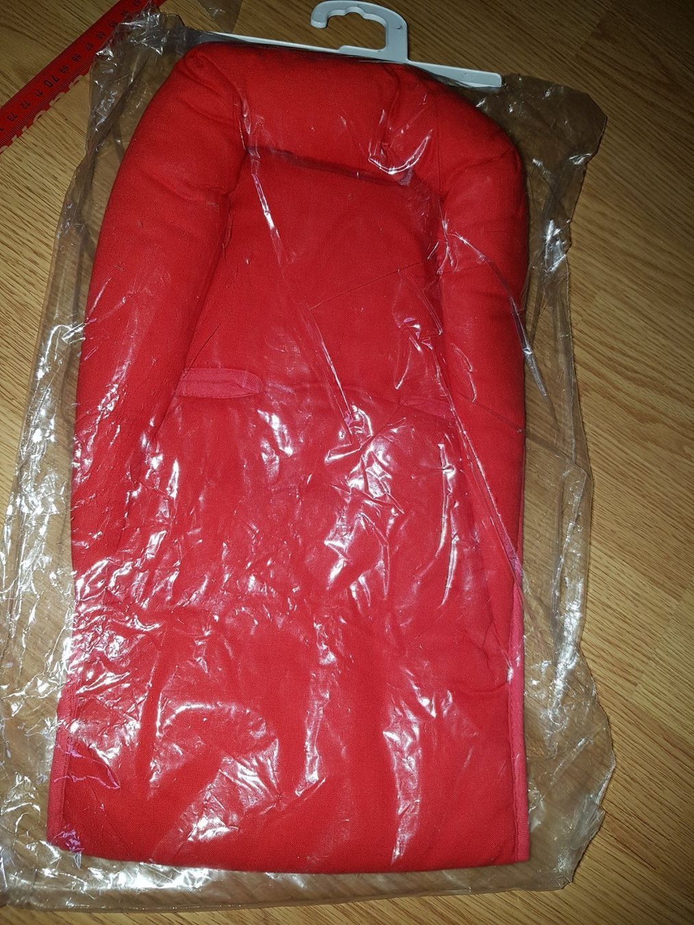 Kissen: Kopfpolster rot – Neu und originalverpackt aus Schwarzenburg von Flamingo07