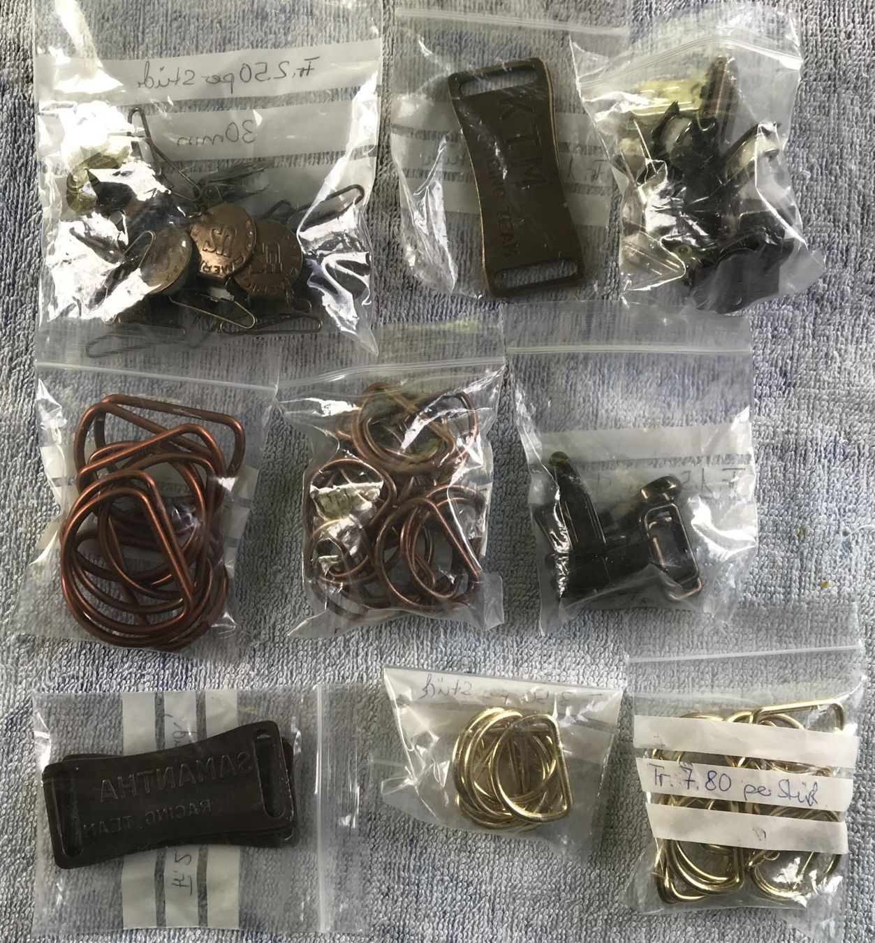 Kit bricolage: LOT BASTEL ALLES NEU – Nuovo (secondo la descrizione) da Ostermundigen venduto da crazy-horse-1840
