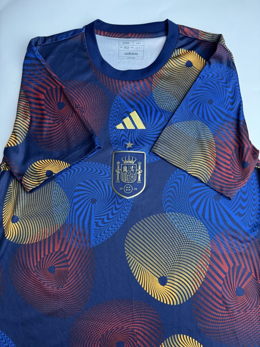 Adidas Canottiere & Pantaloni: Spain 22/23 training shirt – Nuovo (secondo la descrizione) da Baden venduto da TerraCalcio 3