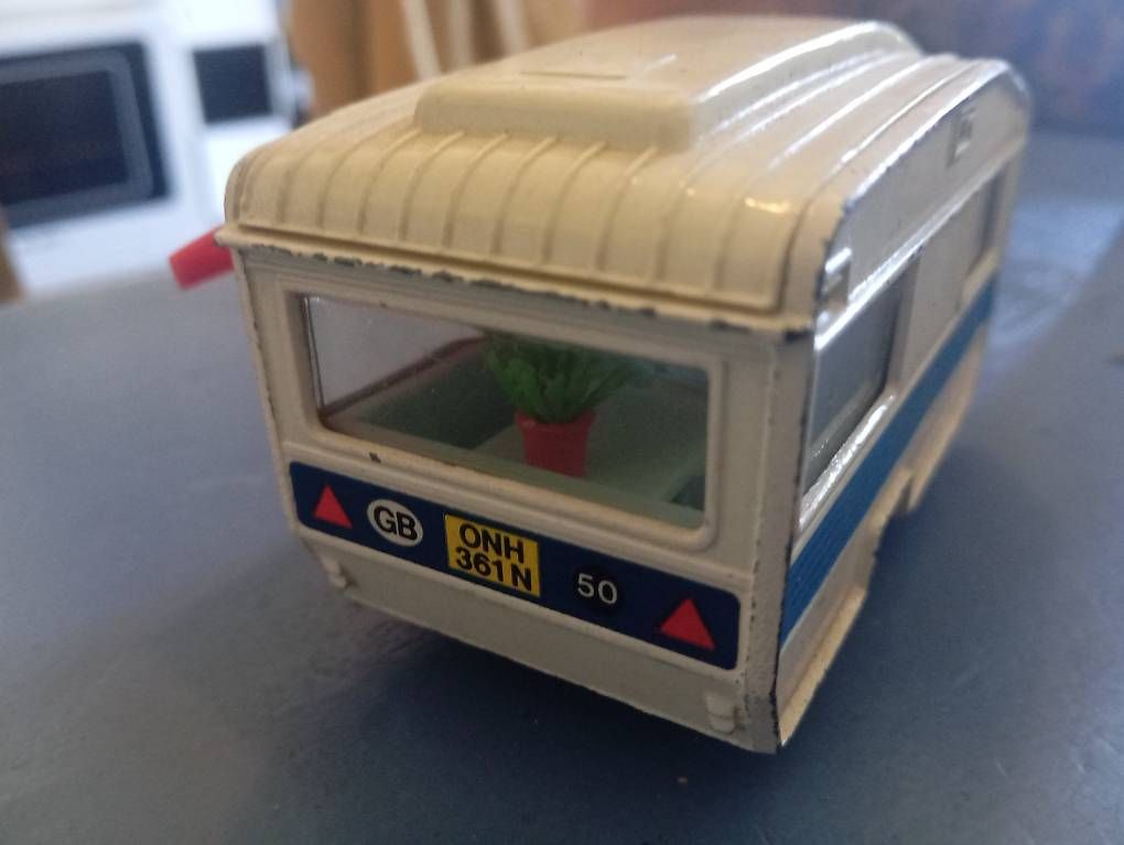 Spielzeuge: Wohnwagen – Gebraucht aus Basel von Petergunn 1