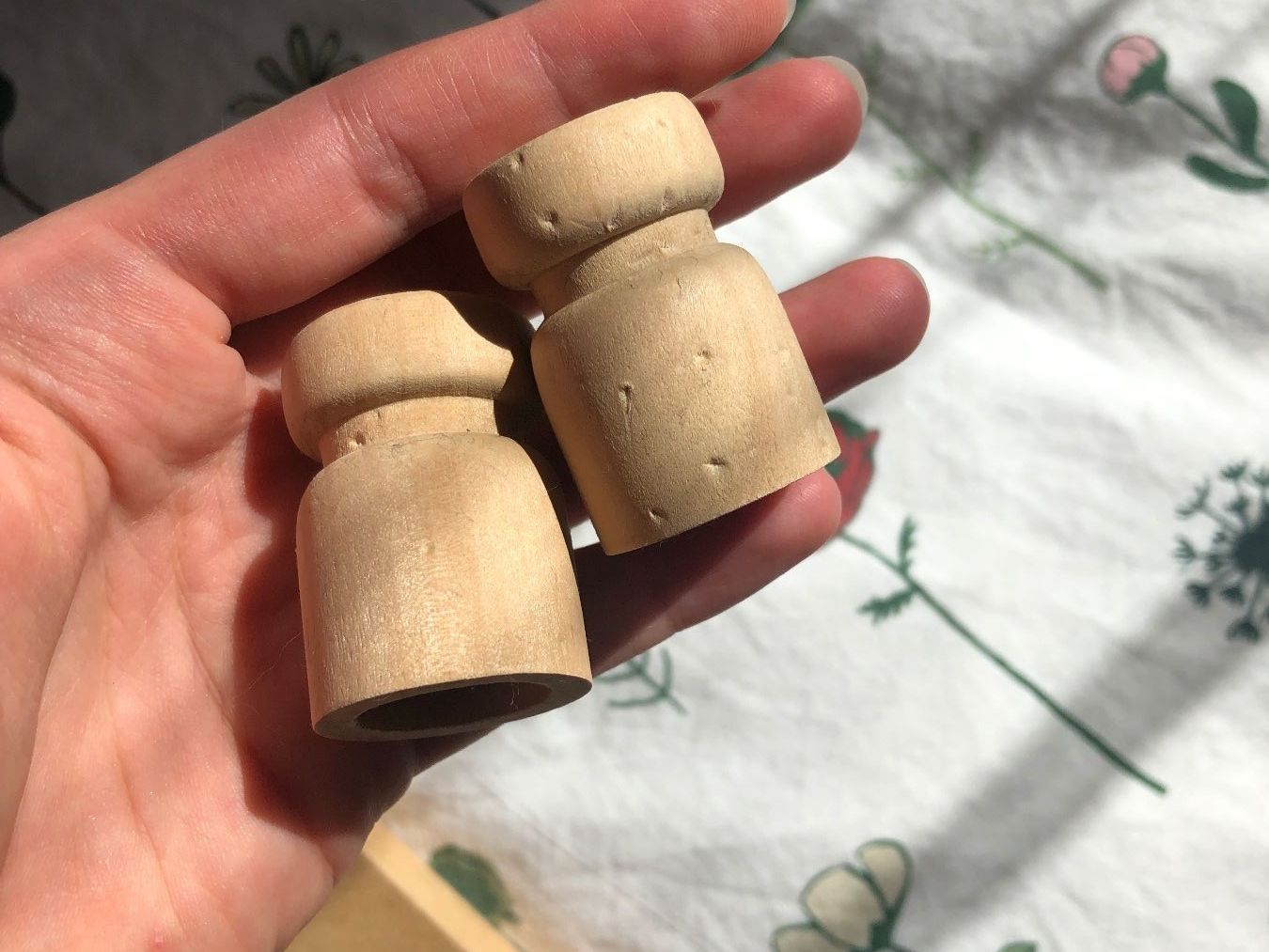 Spielzeuge: Jeu d'intelligence en bois pour chien et chat – Gebraucht aus St-Aubin FR von Tiweety 2