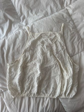 Haut Brandy Melville blanc brodé taille unique bon état
