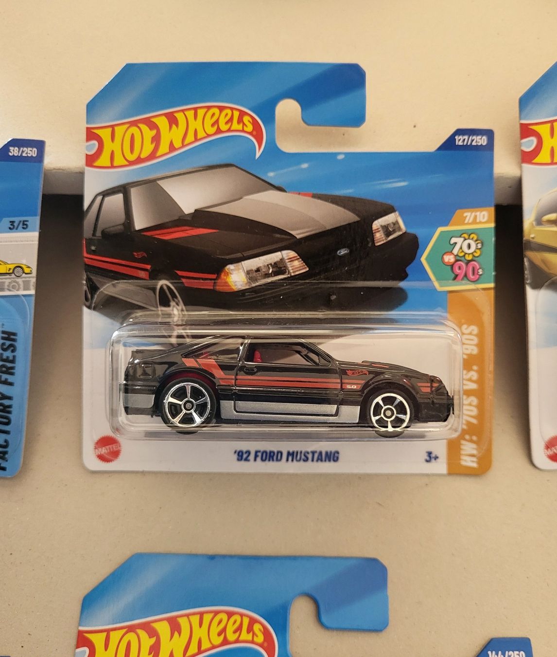 Hot Wheels Modellautos: Hot Wheels 92 Ford Mustang – Neu und originalverpackt aus Zürich von MDC0