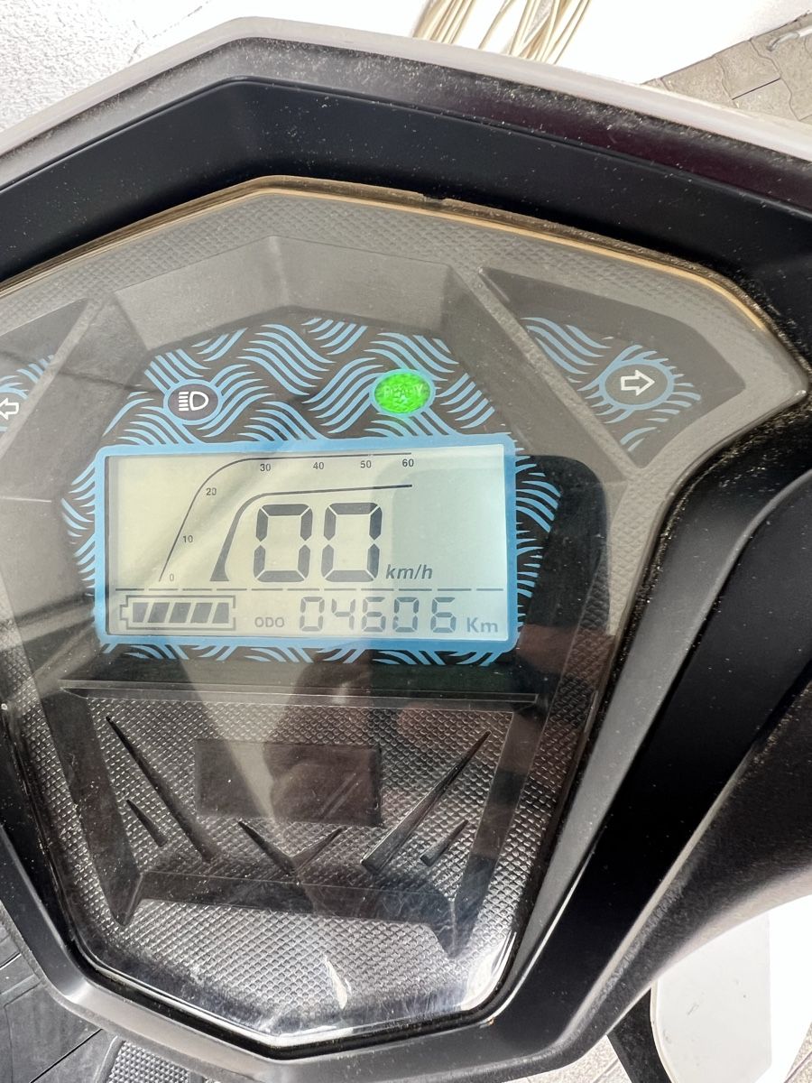 Scooters: E-Roller Vengo Leo – D'occasion à Baar par vin_h9px 4
