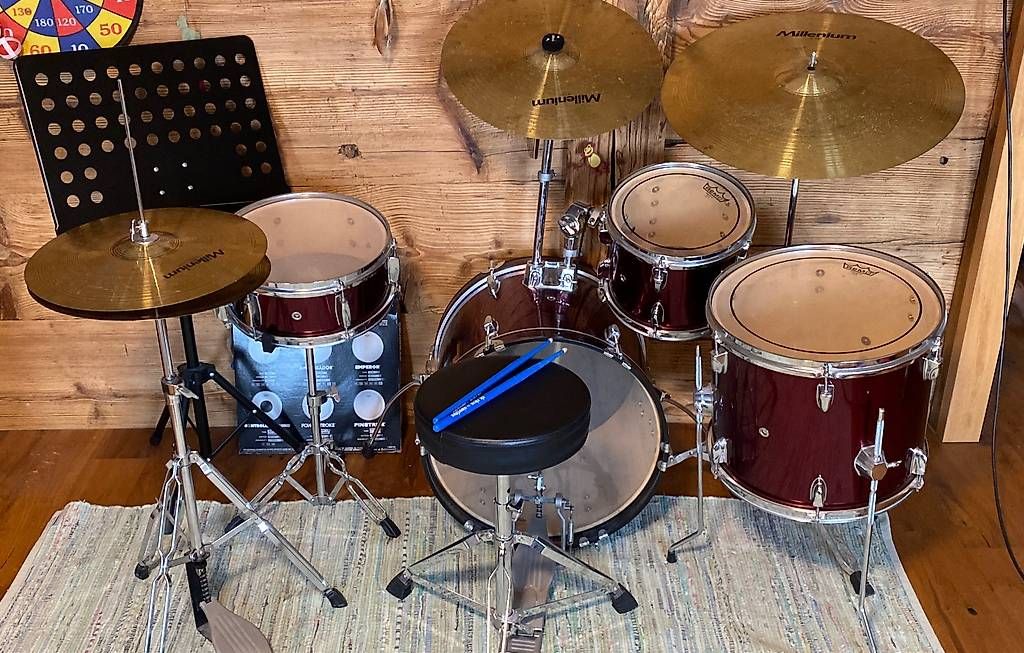Musikinstrumente: Kinder Schlagzeug – Gebraucht aus Arni AG von HubBur