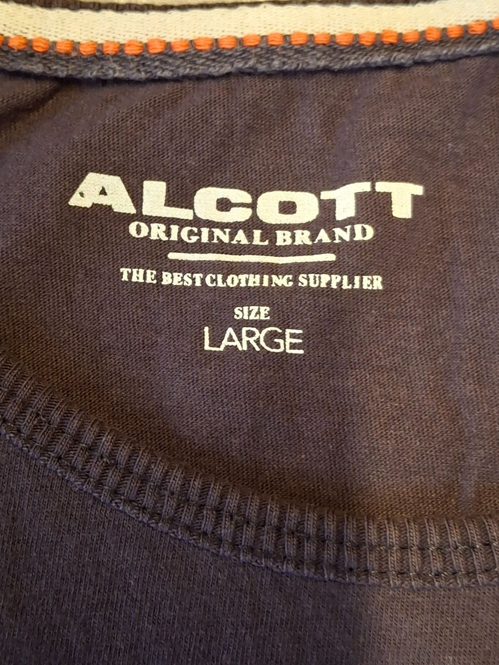 T-shirt: Liquette taille L marque Alcott 100% coton – Usato da Villiers venduto da san_jn5w 2