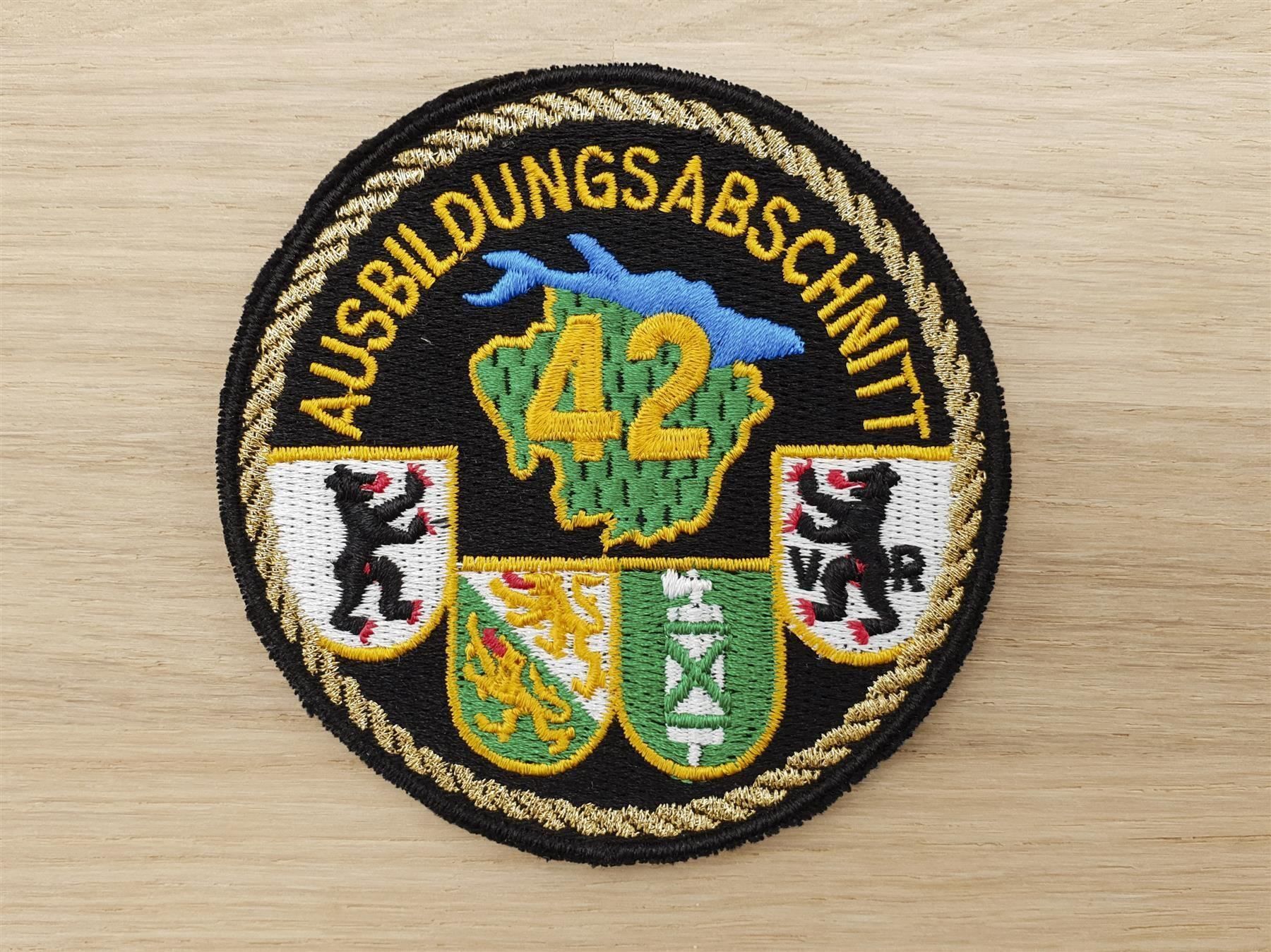 Placchette & Badge: Badge AUSBILDUNGSABSCHNITT 42 gold – Usato da Erlinsbach venduto da S700
