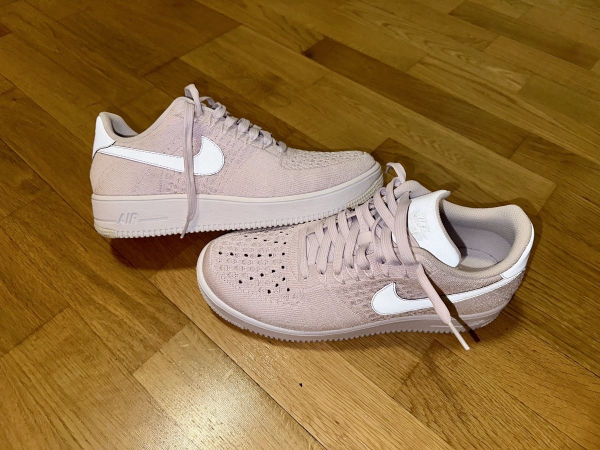 Nike Chaussures hommes: Nike Air Force Flyknit rosa Gr. 44 – D'occasion à Bern par rub_8mhx 3