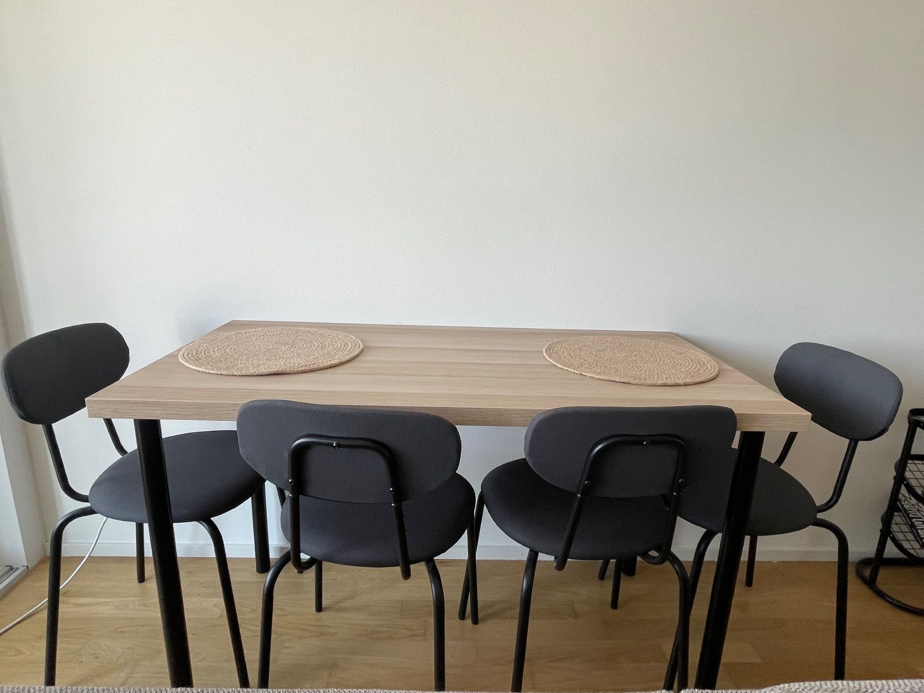 Ikea Tischset: Tisch mit 4 Stühlen Set – Gebraucht aus Pratteln von duro065 1