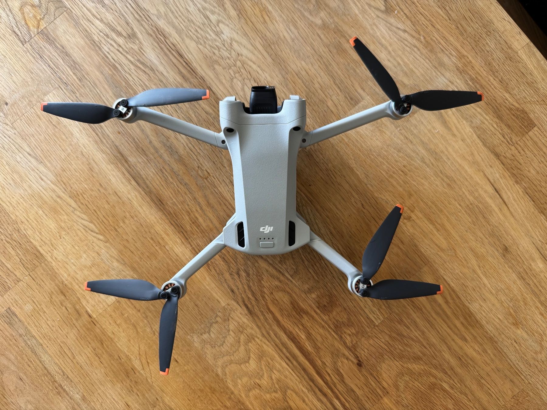 DJI Modellismo RC: DJI Mini 3 Pro Fly More Combo mit DJI RC Display + ND Filter – Usato da Utzenstorf venduto da aad_mfw2 2