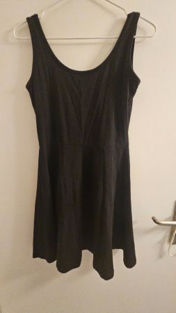 Schwarzes Kleid H&M, Grösse 158/164