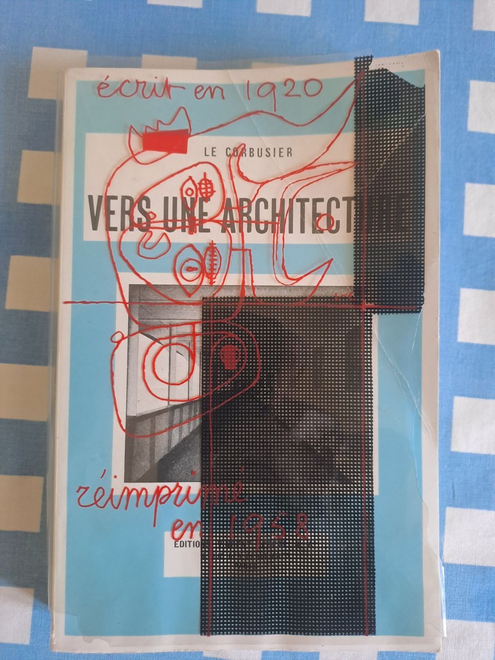 Livres: VERS UN ARCHITECTURE LE CORBUSIER – D'occasion à LAUSANNE par KWEW