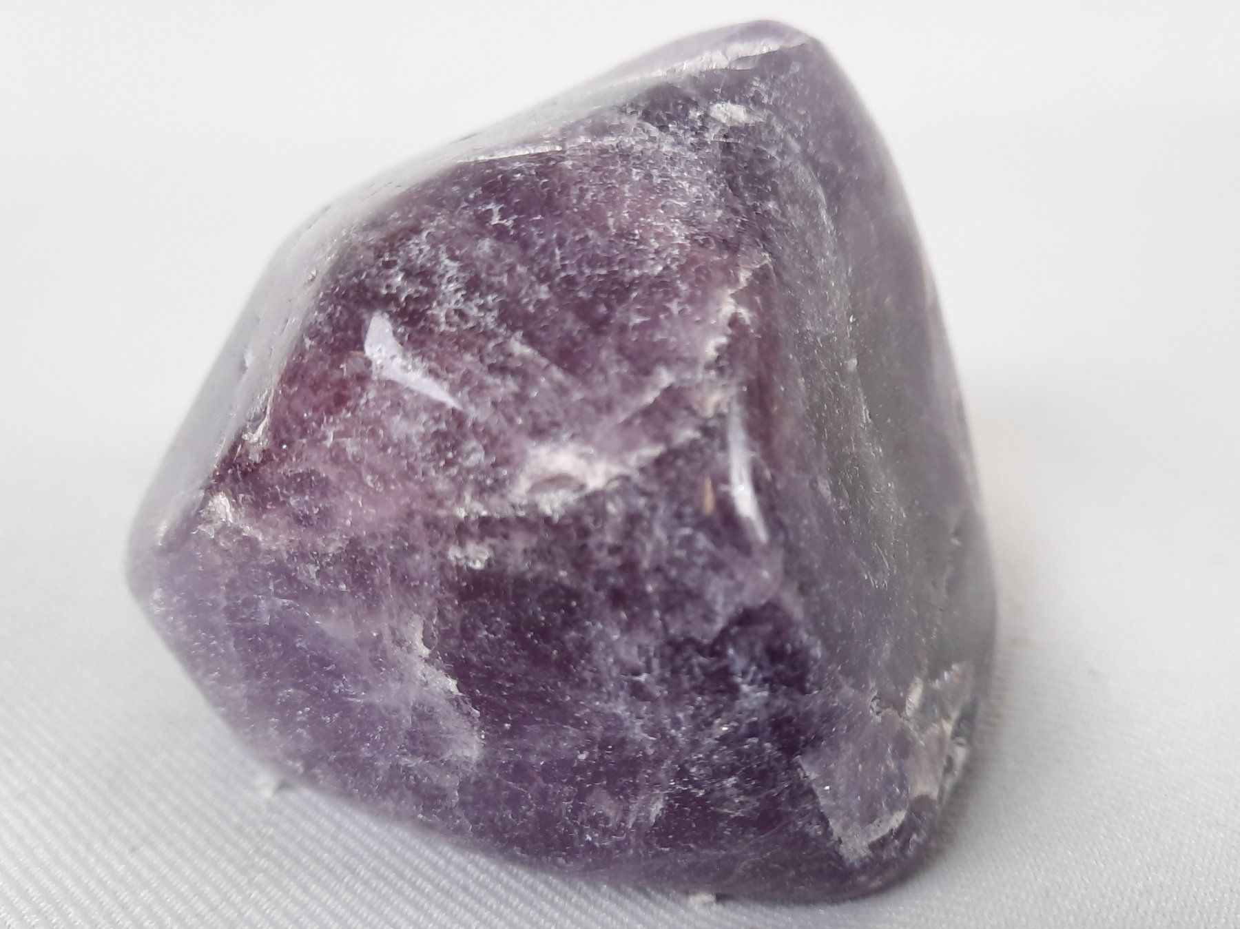 Minerali & Pietre curative: 2 polierte Amethyst-Trommelsteine – Usato da Beinwil am See venduto da Restwert_Beinwil 3