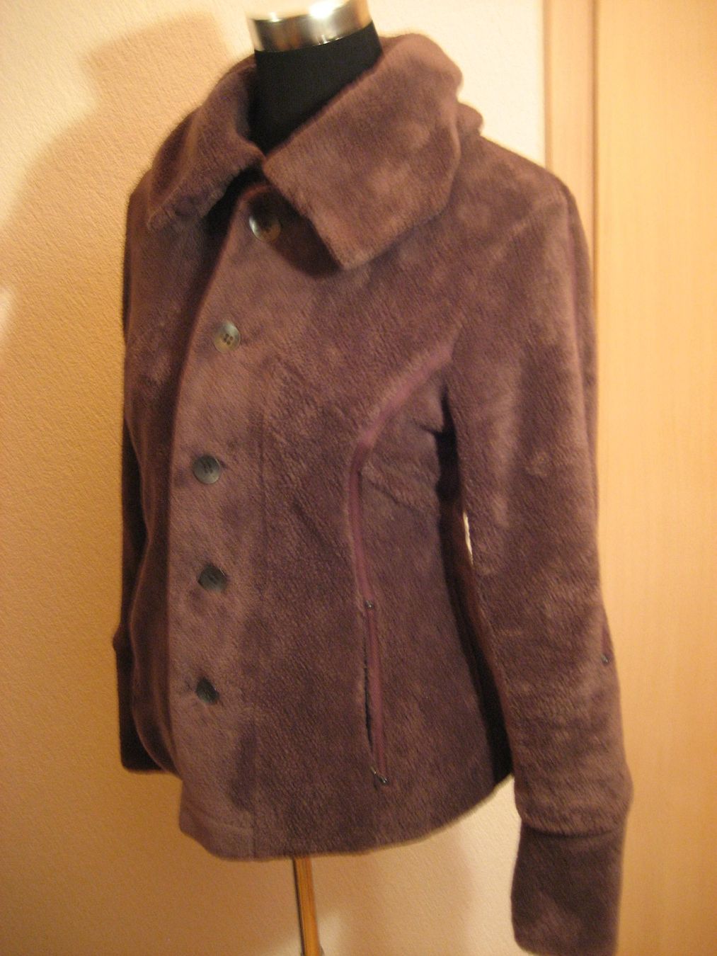 Nile Giacche: Veste Nile réversible taille M – Nuovo (secondo la descrizione) da Delémont venduto da marryb 8