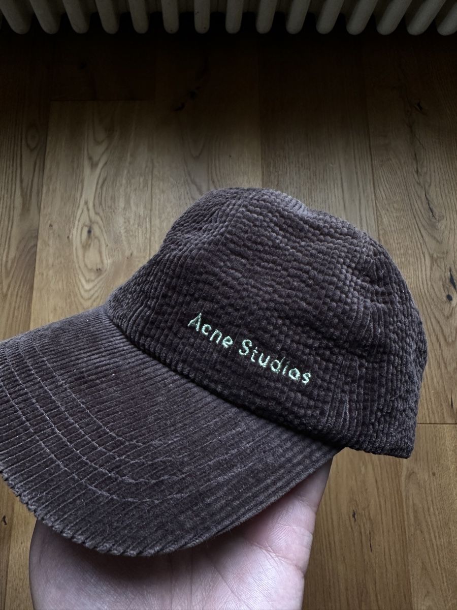 Hüte, Mützen & Caps: Acne Studios Kappe Cord Braun – Gebraucht aus Düdingen von kleidungsmarktplatz 1