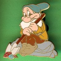 DISNEY  Zwerg  Schüchtere 