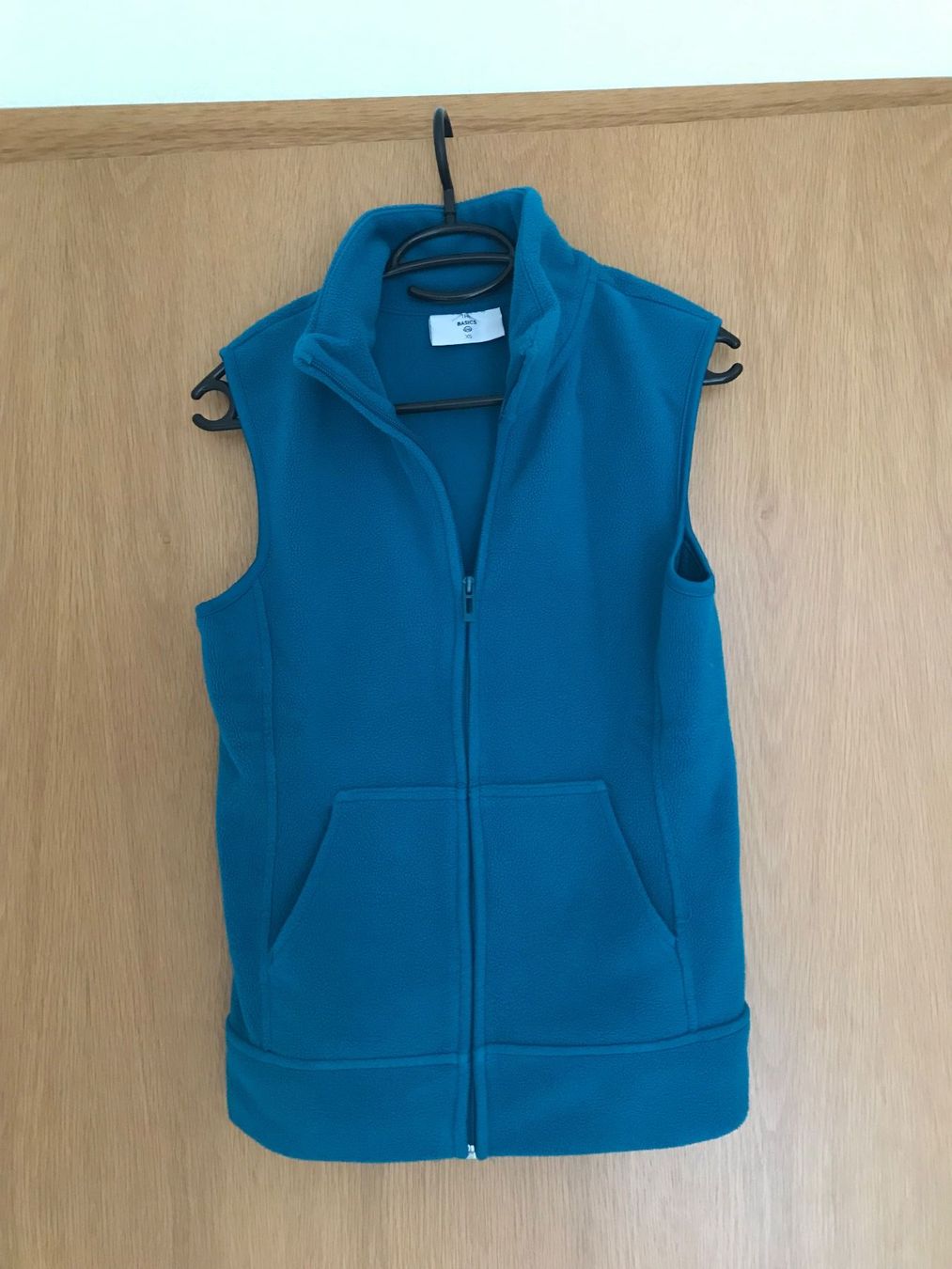 Gilet & Giacche senza maniche: 5 Gilet aus Fleece- oder Strickfleece Gr. S / XS – Usato da Sargans venduto da magusa02 1