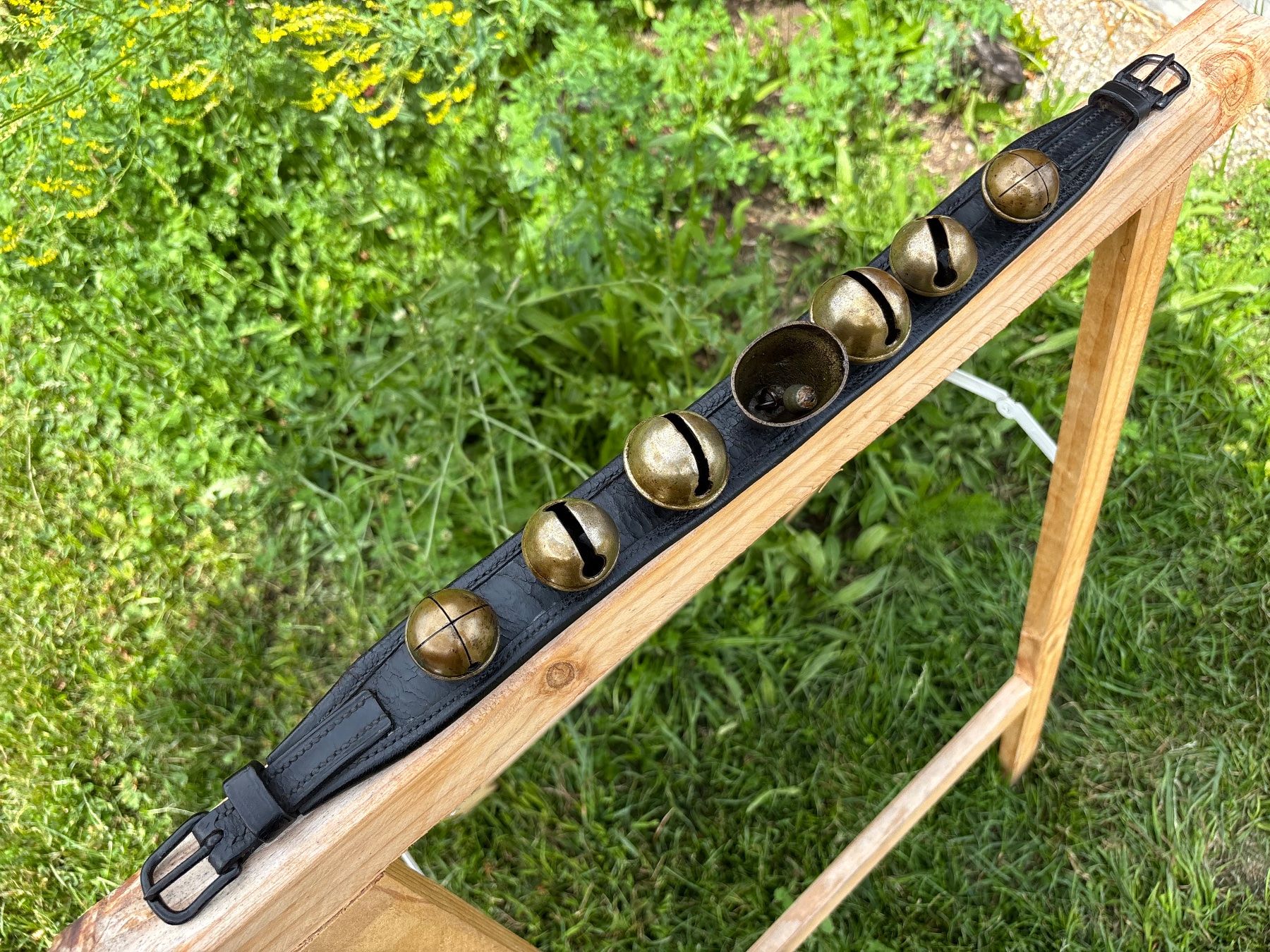 Glocken & Treicheln: schönes altes Kehlriemengeröll – Gebraucht aus Feldbach von Fea1 3