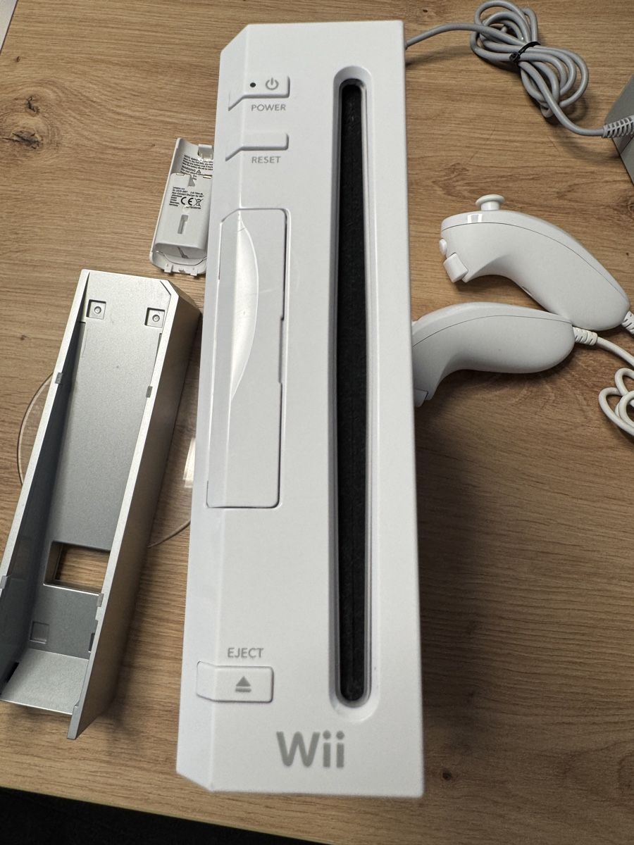 Nintendo Console: Nintendo Wii Konsole mit Zubehör – Usato da Biberist venduto da etesummer 5