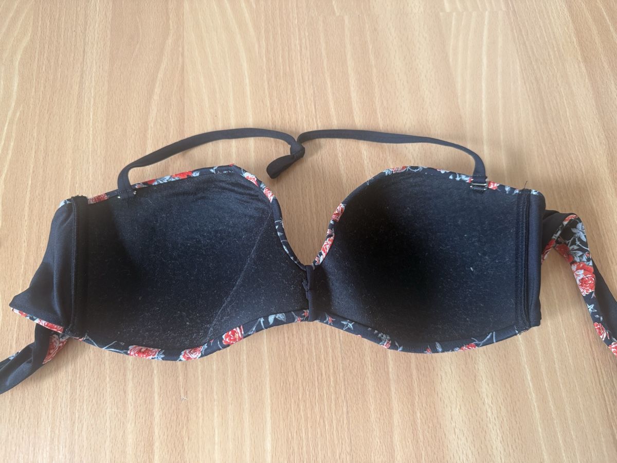 Costumi da bagno & Bikini: Bikini-Top mit Rosen-Print, Gr. Circa 70-80 B/C – Usato da Grenchen venduto da denosh 2