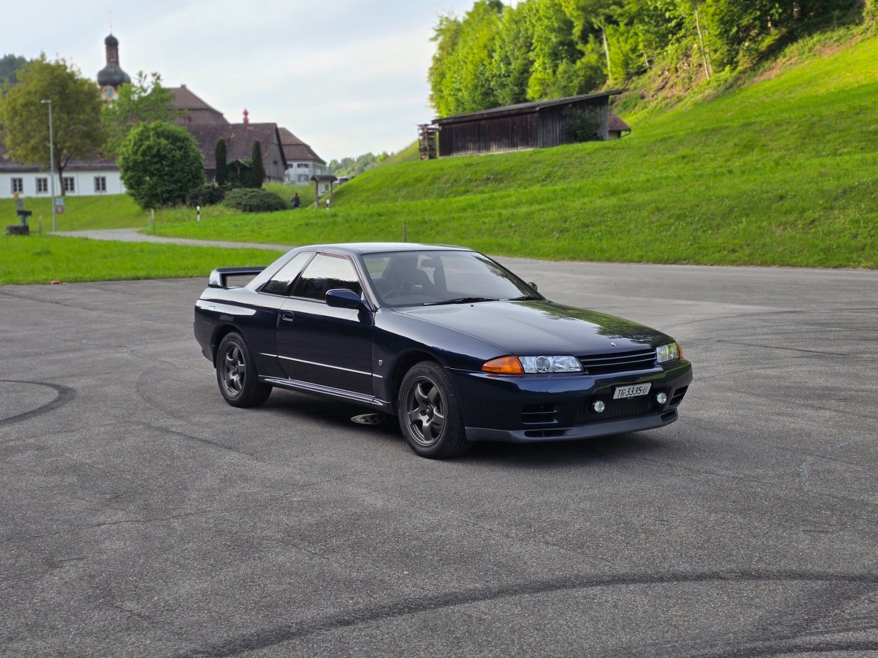 Nissan Skyline GT-R R32 in seltenem TH1 blau,Originalzustand (Gebraucht ...