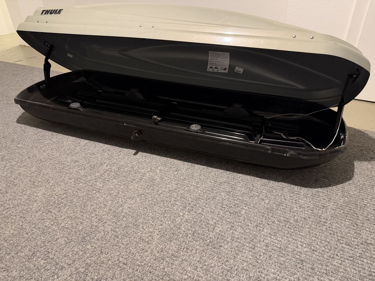 Thule Dachboxen: Dachbox Thule Dachbox gebraucht, silber, 75 kg Zuladung – Gebraucht aus Winterthur von Piotr-Mercedes 2