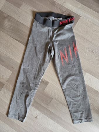 NIKE Grösse XS Legins/Sporthose
