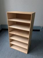 Kleines Regalmöbel