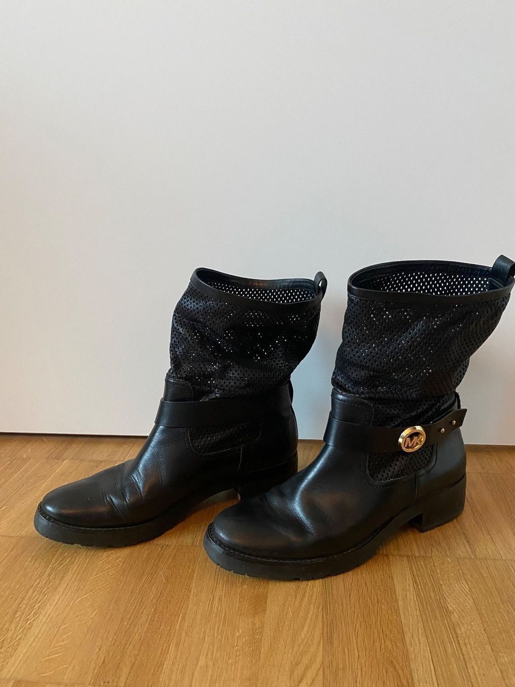 Michael Kors Damenschuhe: Michael Kors - Stiefelette - 9.5M / 40.5 - Leder - NP 350.- – Gebraucht aus Zug von tami12 4