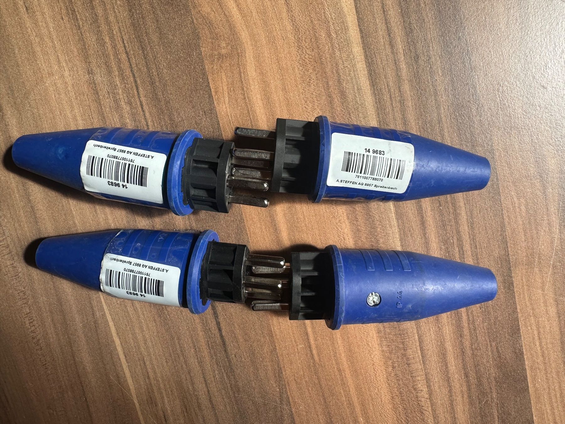 Spine: 4.Stk Stecker T23 Neu – Usato da Huttwil venduto da Bolpa 1
