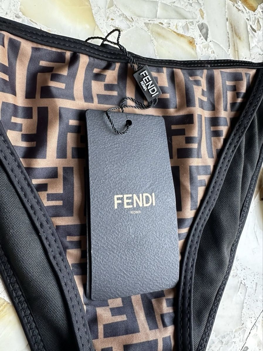 Fendi Costumi da bagno & Bikini: FENDI Monogram Bikini set- Size M - new with tag – Nuovo e nell'imballaggio originale da Thonex venduto da Lux_brands01 1