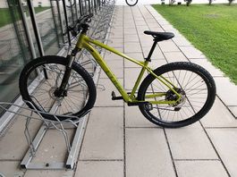Cube Aim SLX 2025 - Like New- Less Than 20 km