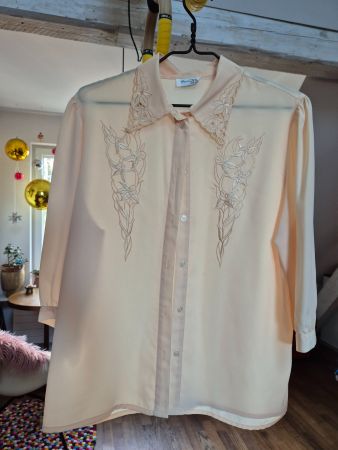 Vintage embroided cream blouse