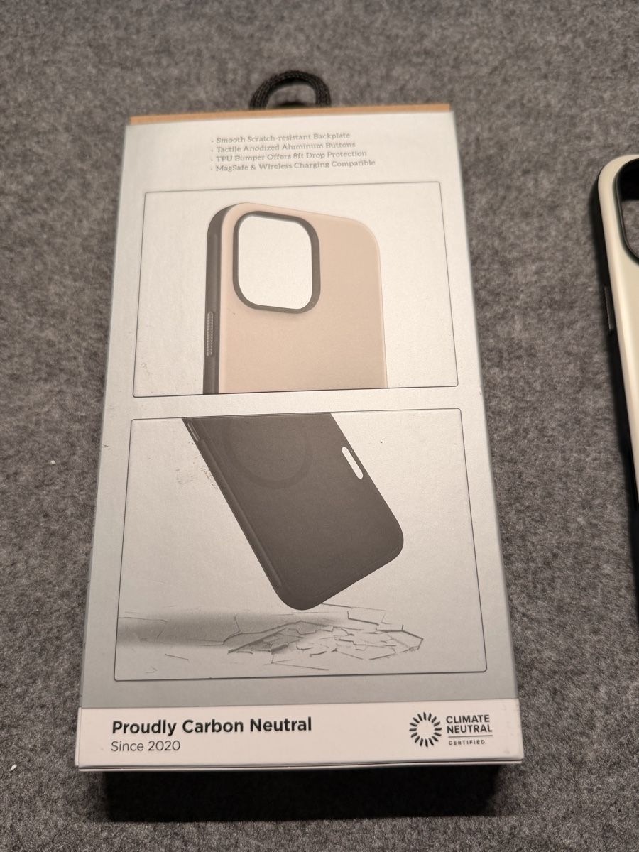 Cover & Protezioni schermo: Nomad MagSafe Case - iPhone 16 Pro Max – Usato da Zürich venduto da vh.8038 1