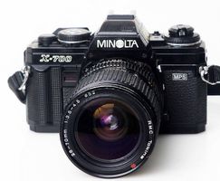 Minolta X-700 MPS mit Tokina RMC 1:3,5-4,5/28-70mm