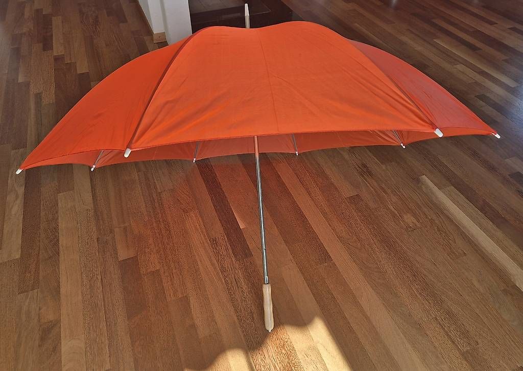Sonnenschirme: Sonnenschirm  – Neu und originalverpackt aus Schneisingen von sil_qb5m
