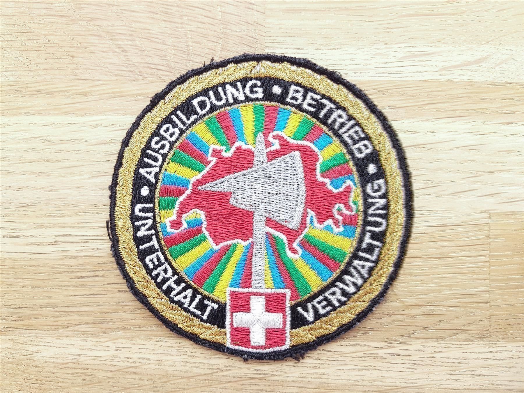 Placchette & Badge: Badge Ausbildung Betrieb Unterhalt – Usato da Erlinsbach venduto da S700